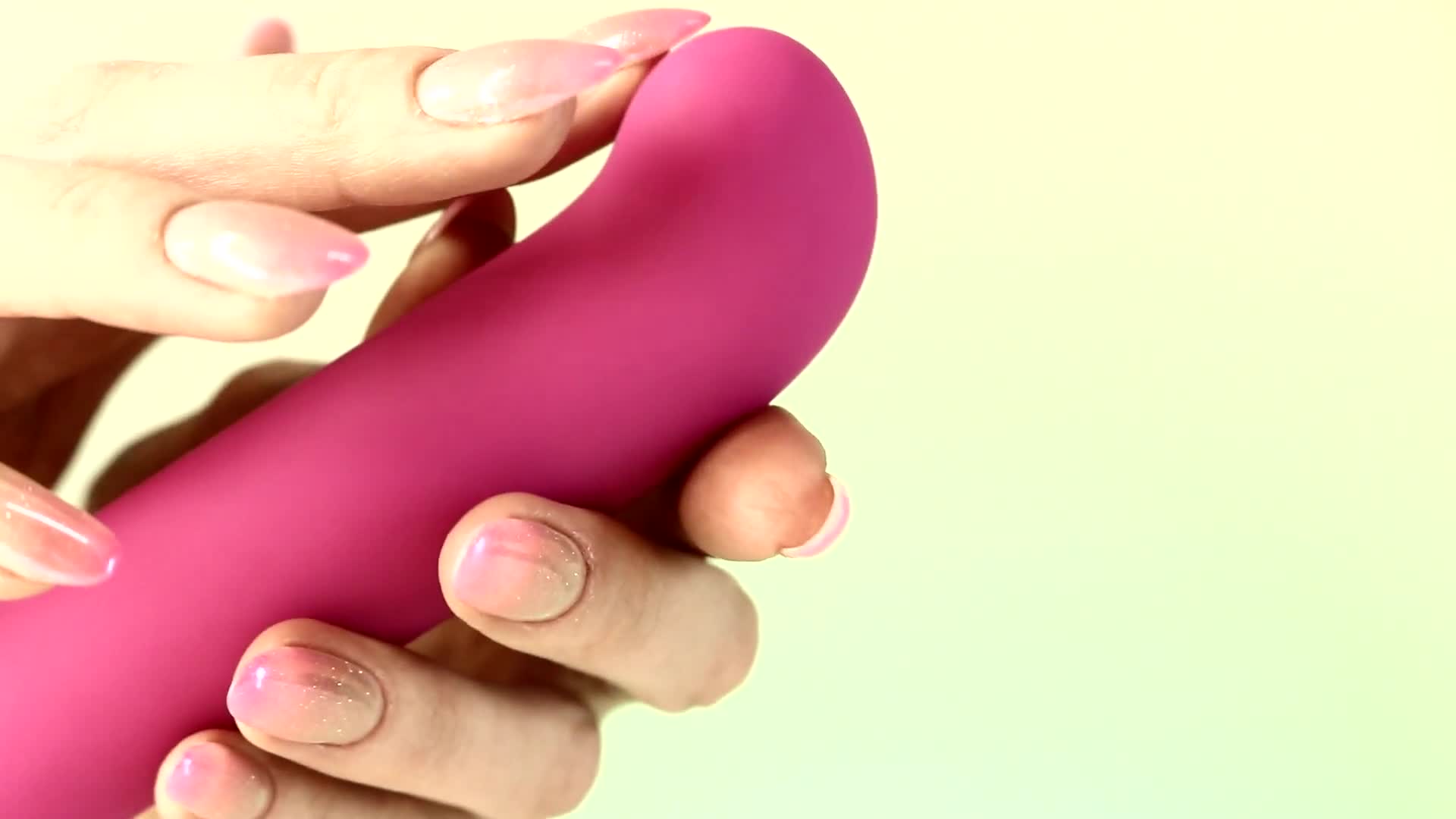 Видеообзор товара: Перезаряжаемый вибратор «Fantasy Flamie Pink», цвет малиновый, Lola Toys 7912-02lola