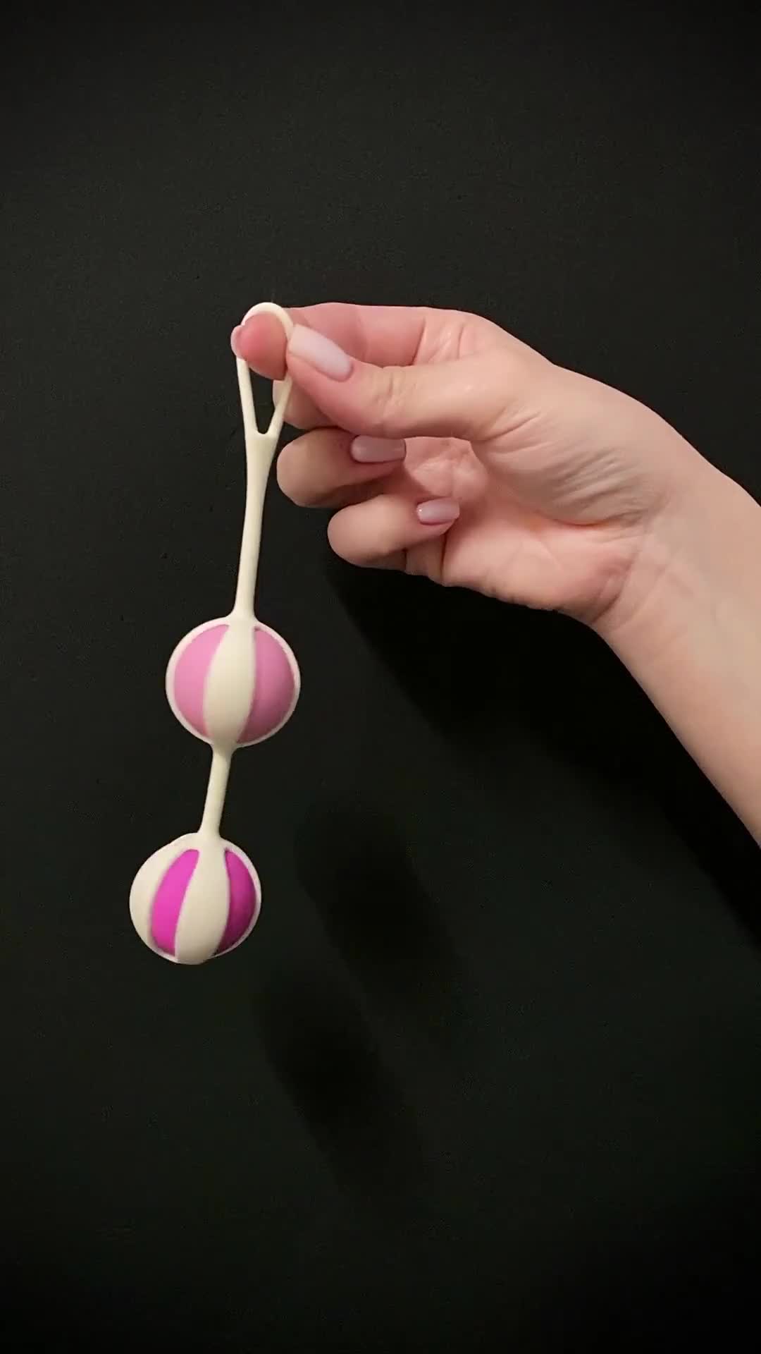 Видеообзор товара: Шарики для тренировки интимных мышц «Geisha Balls 3», цвет розовый, Gvibe FT10493