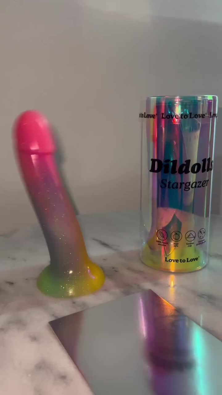 Видеообзор к товару: Фаллоимитатор из жидкого силикона «Dildolls Stargazer», Love to Love 6033289LTL